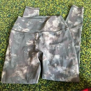 Excellent High rise alo full length legging